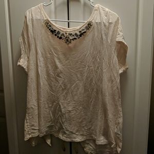 Jewel front handkerchief back short sleeve t-shirt